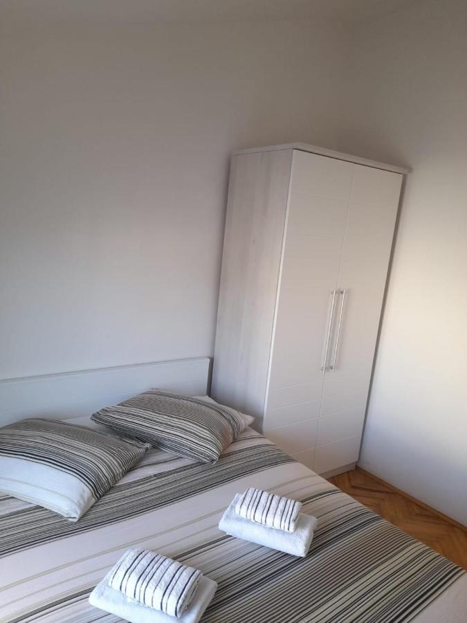 Apartman Lugovic Šibenik Exteriör bild