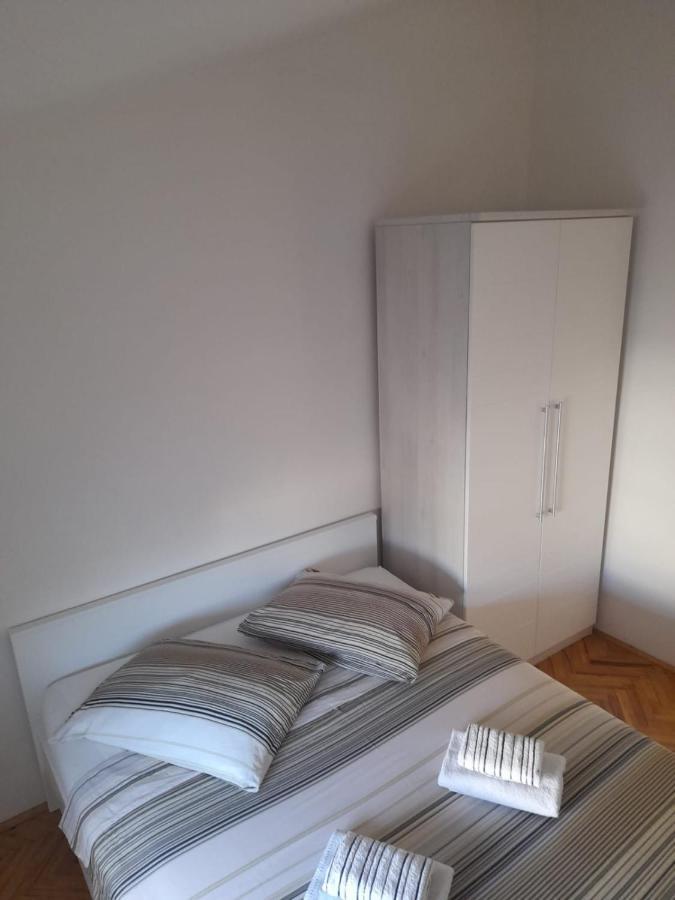 Apartman Lugovic Šibenik Exteriör bild