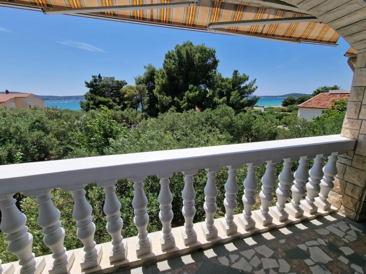 Apartman Lugovic Šibenik Exteriör bild