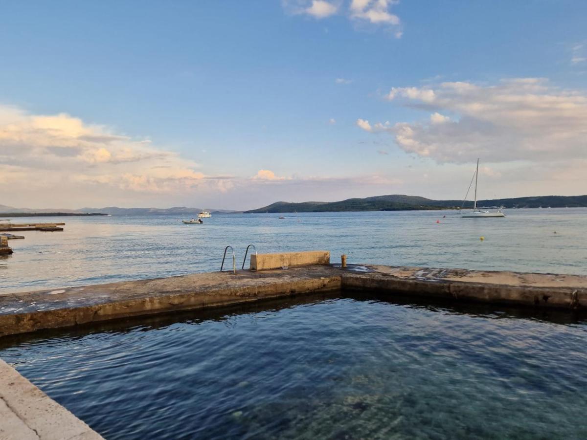 Apartman Lugovic Šibenik Exteriör bild
