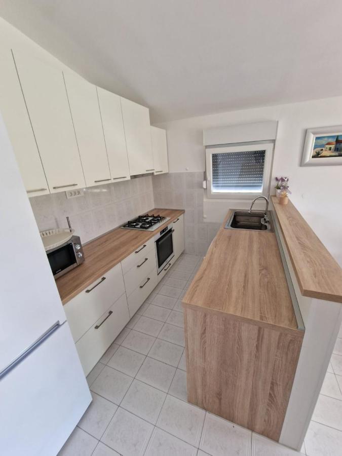 Apartman Lugovic Šibenik Exteriör bild