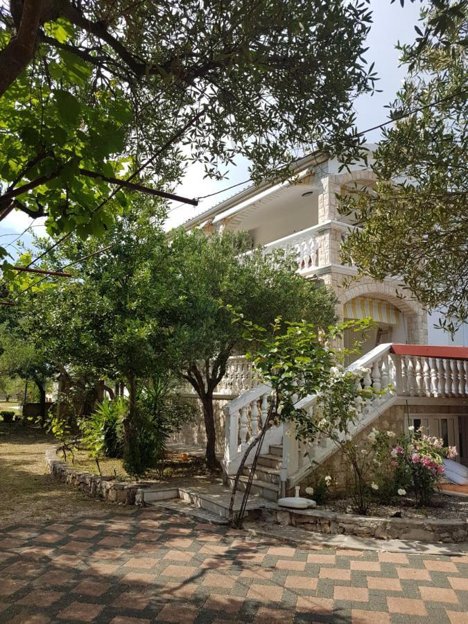 Apartman Lugovic Šibenik Exteriör bild
